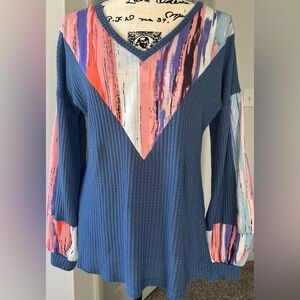 Southern Stitch Blue and Multicolor Women's Top M